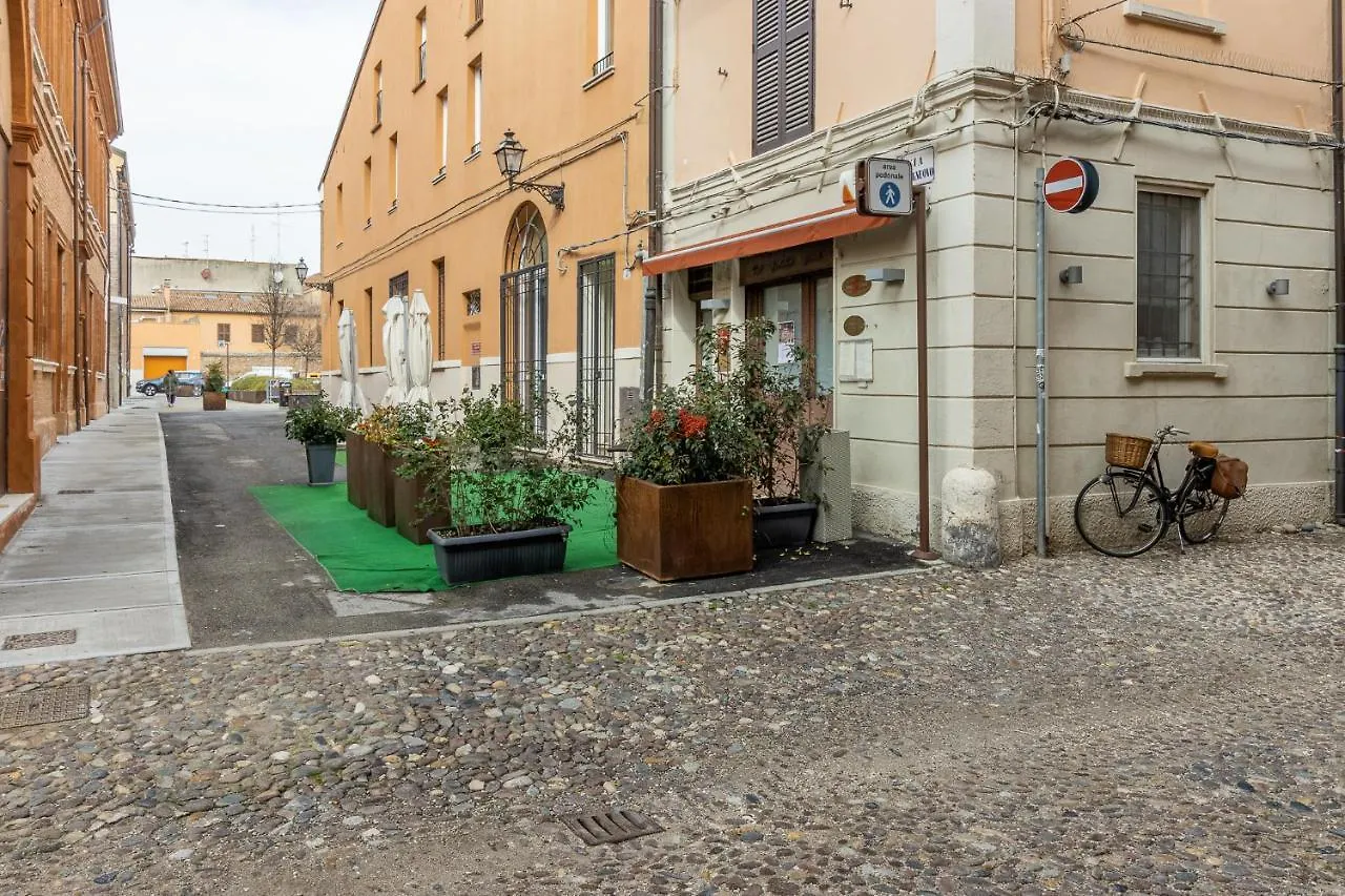 Ferrara Centro Elegant Duplex Apartment