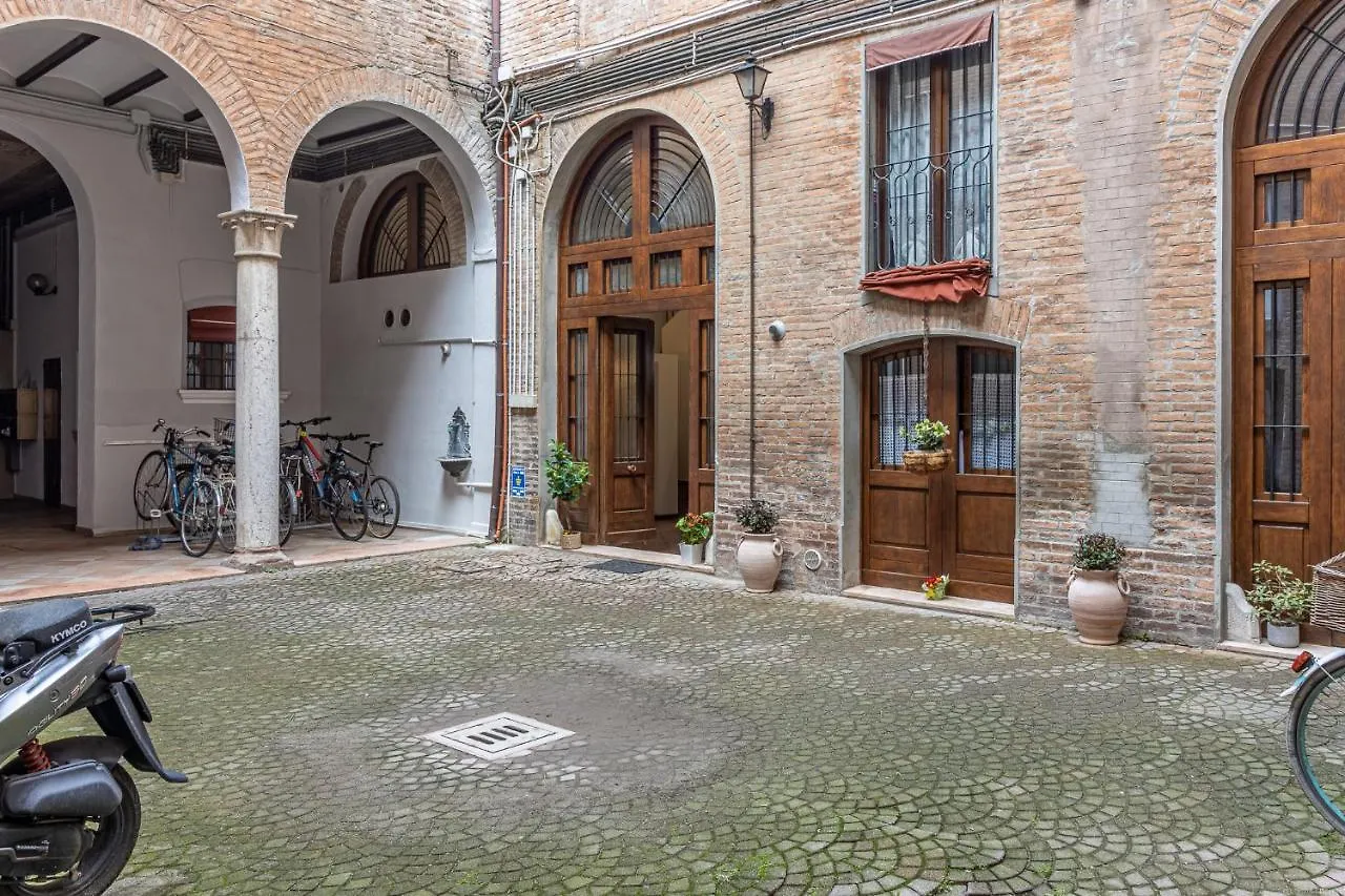 Ferrara Centro Elegant Duplex Apartment Italy