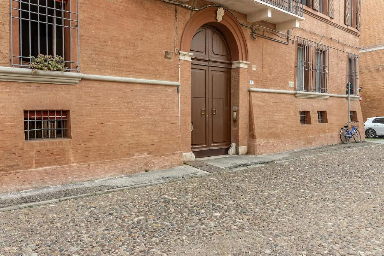 Ferrara Centro Elegant Duplex Apartment
