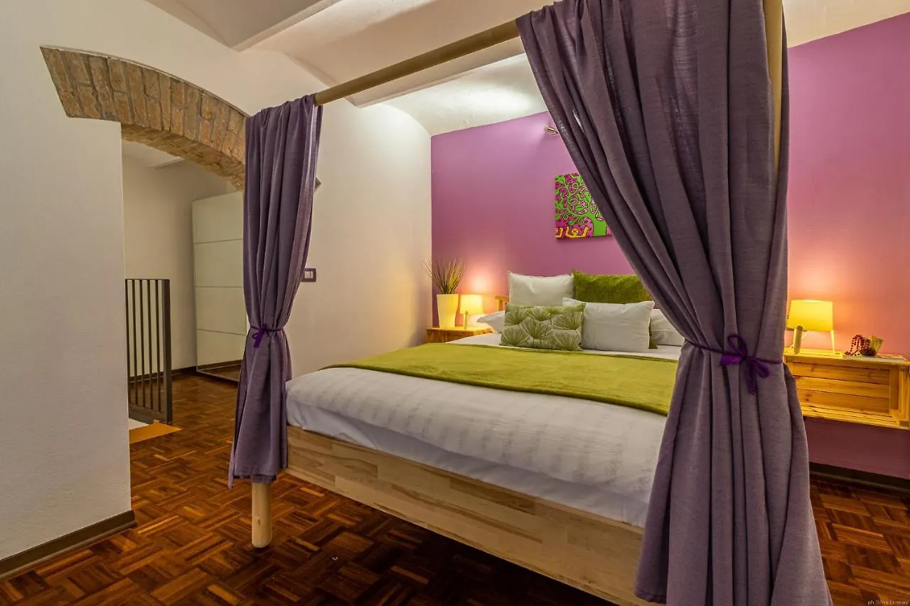 Ferrara Centro Elegant Duplex Apartment Italien
