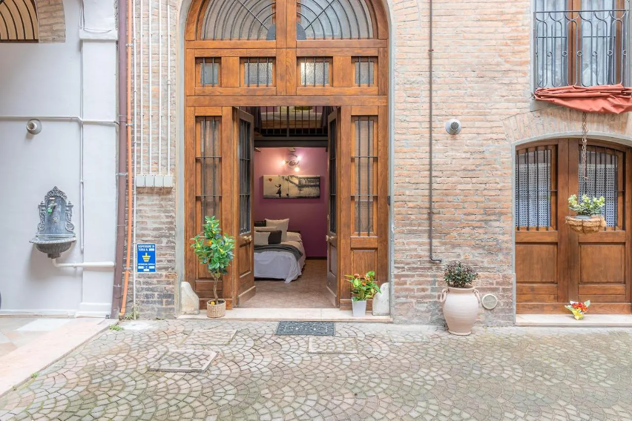 Ferrara Centro Elegant Duplex Apartment