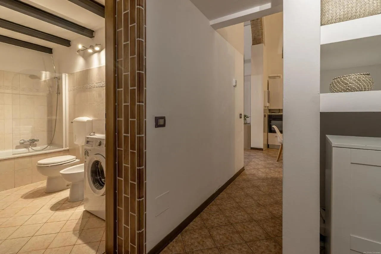 Ferrara Centro Elegant Duplex Apartment 0*,